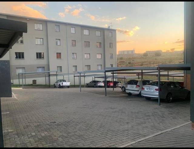 2 BEDROOM PROPERTY TO RENT IN FLEURHOF